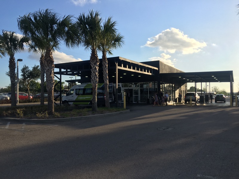MCO - Curbside Valet - Parking in Orlando